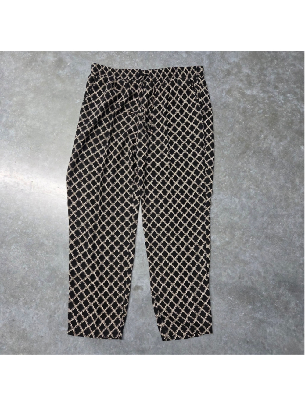 Women's Black and Cream Patterned Pants